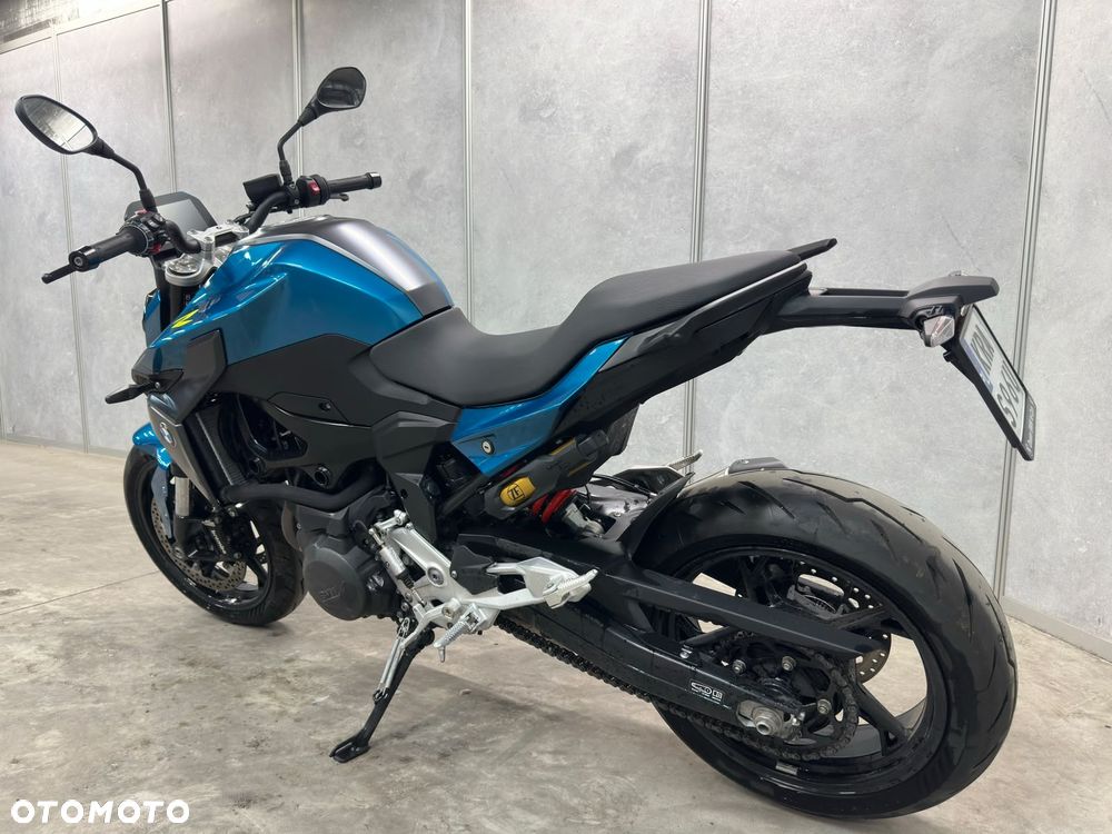 BMW R - 6