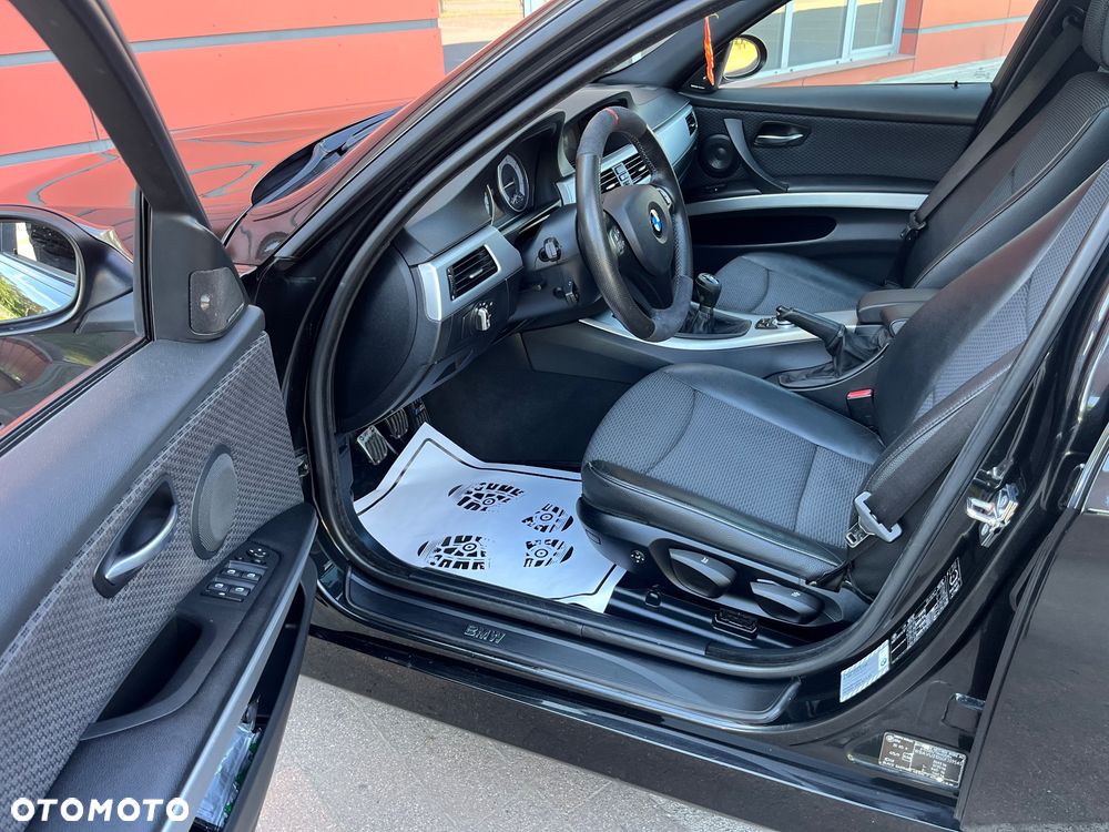 BMW Seria 3 320d DPF Blue Performance Edition Fleet Sport - 28