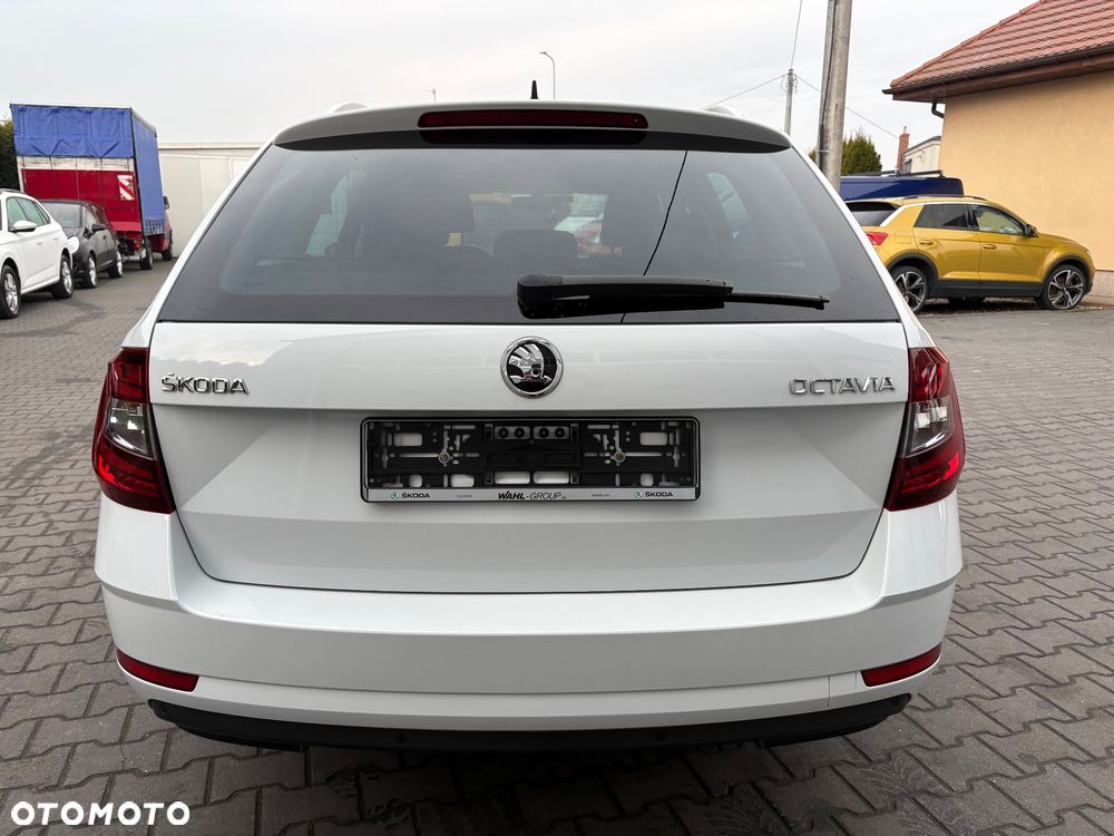 Skoda Octavia 2.0 TDI DSG Soleil - 6