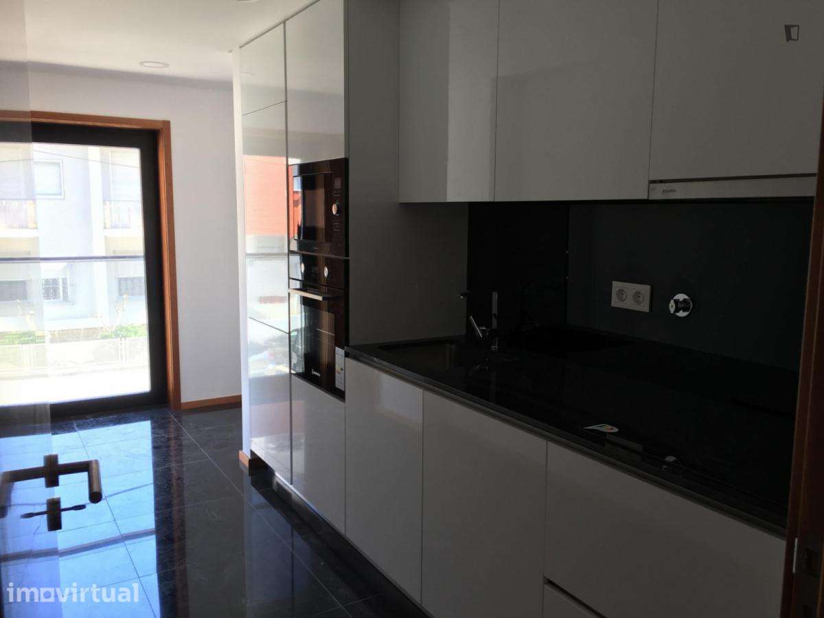 Quarto - localizado em Paranhos Porto - Grande imagem: 4/15