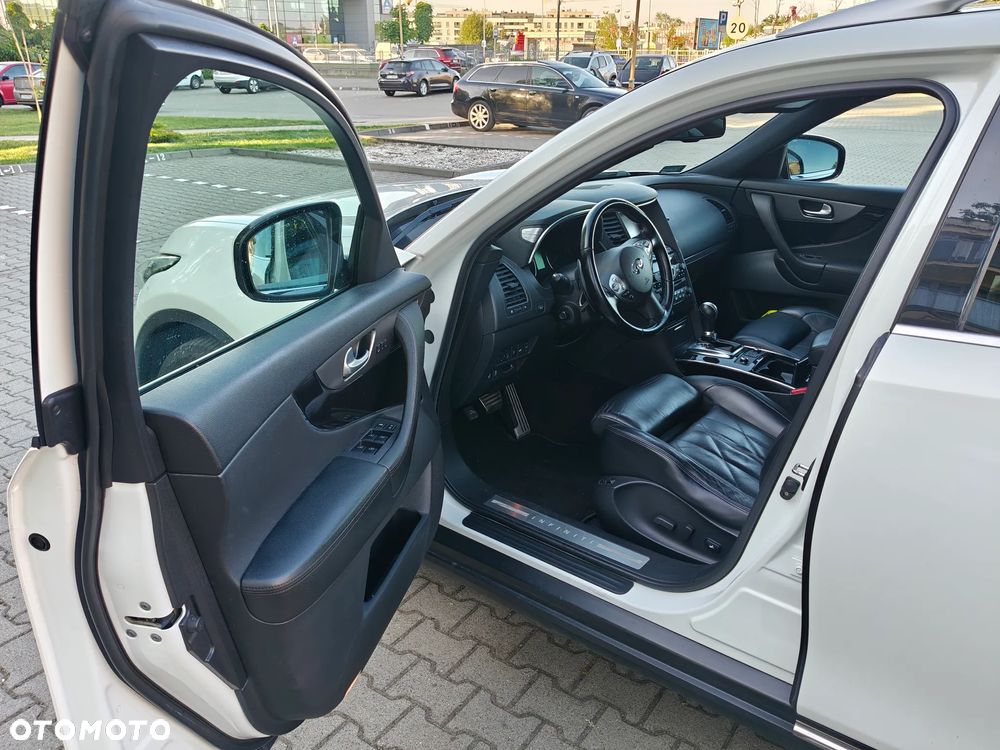 Infiniti QX70 3.0d S Premium - 7