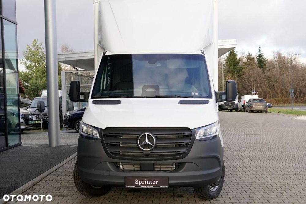 Mercedes-Benz Sprinter - 2