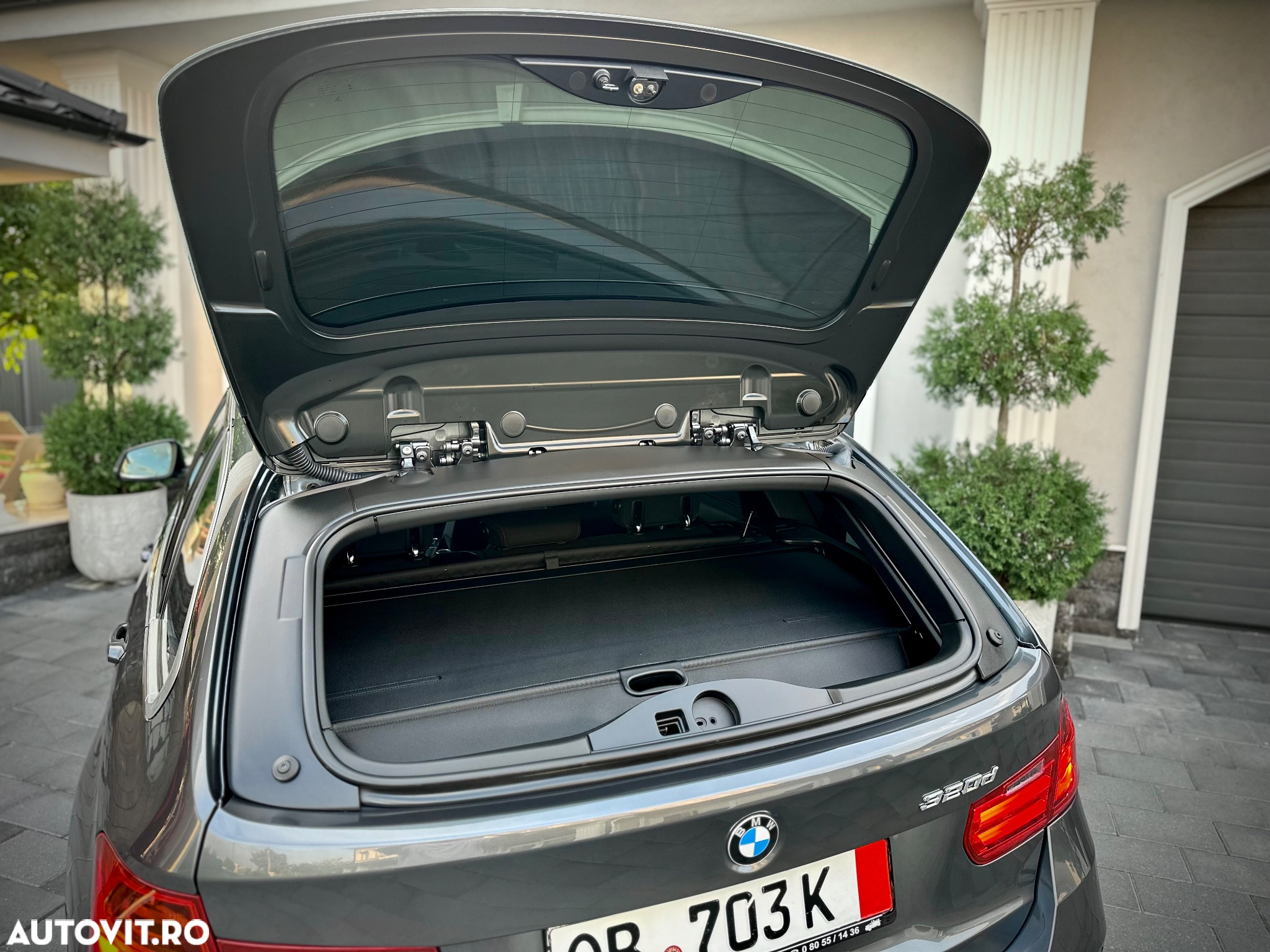 BMW Seria 3 320d Sport Line - 32