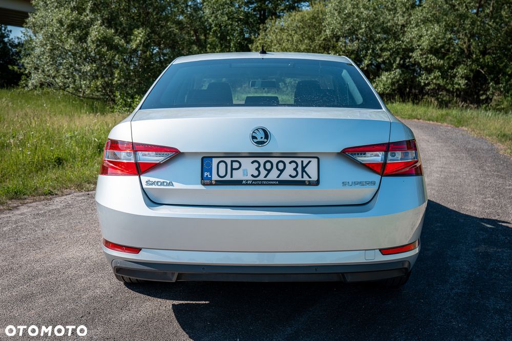 Skoda Superb 2.0 TDI Ambition DSG - 7
