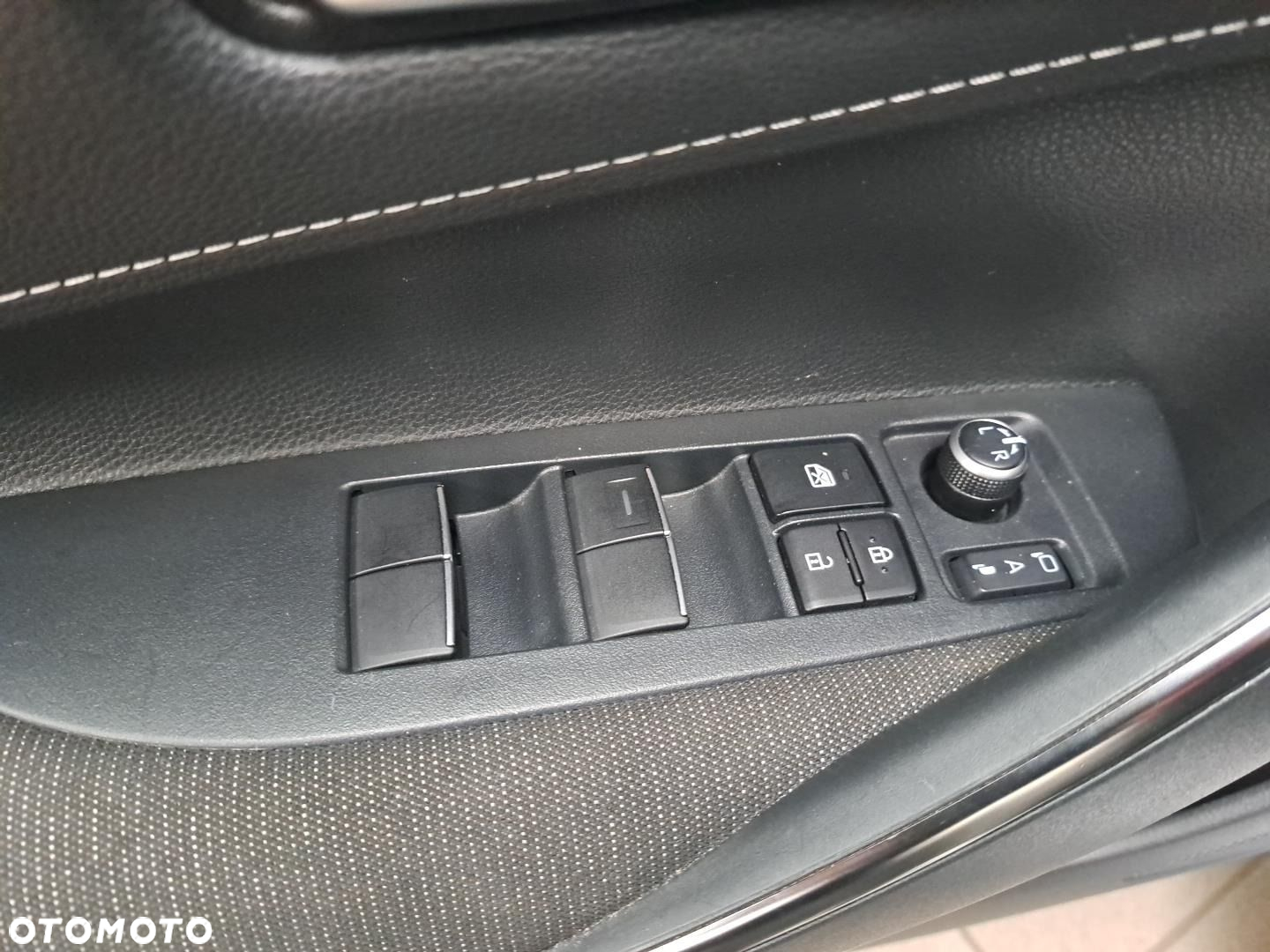 Toyota Corolla - 23