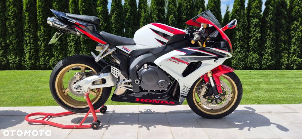 Honda CBR - 1