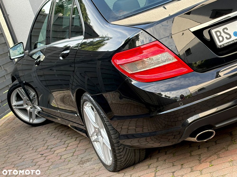 Mercedes-Benz Klasa C 180 Kompressor Automatik BlueEFFICIENCY Special Edition - 13