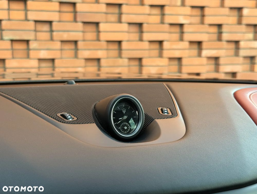 Maserati Levante Granlusso - 23