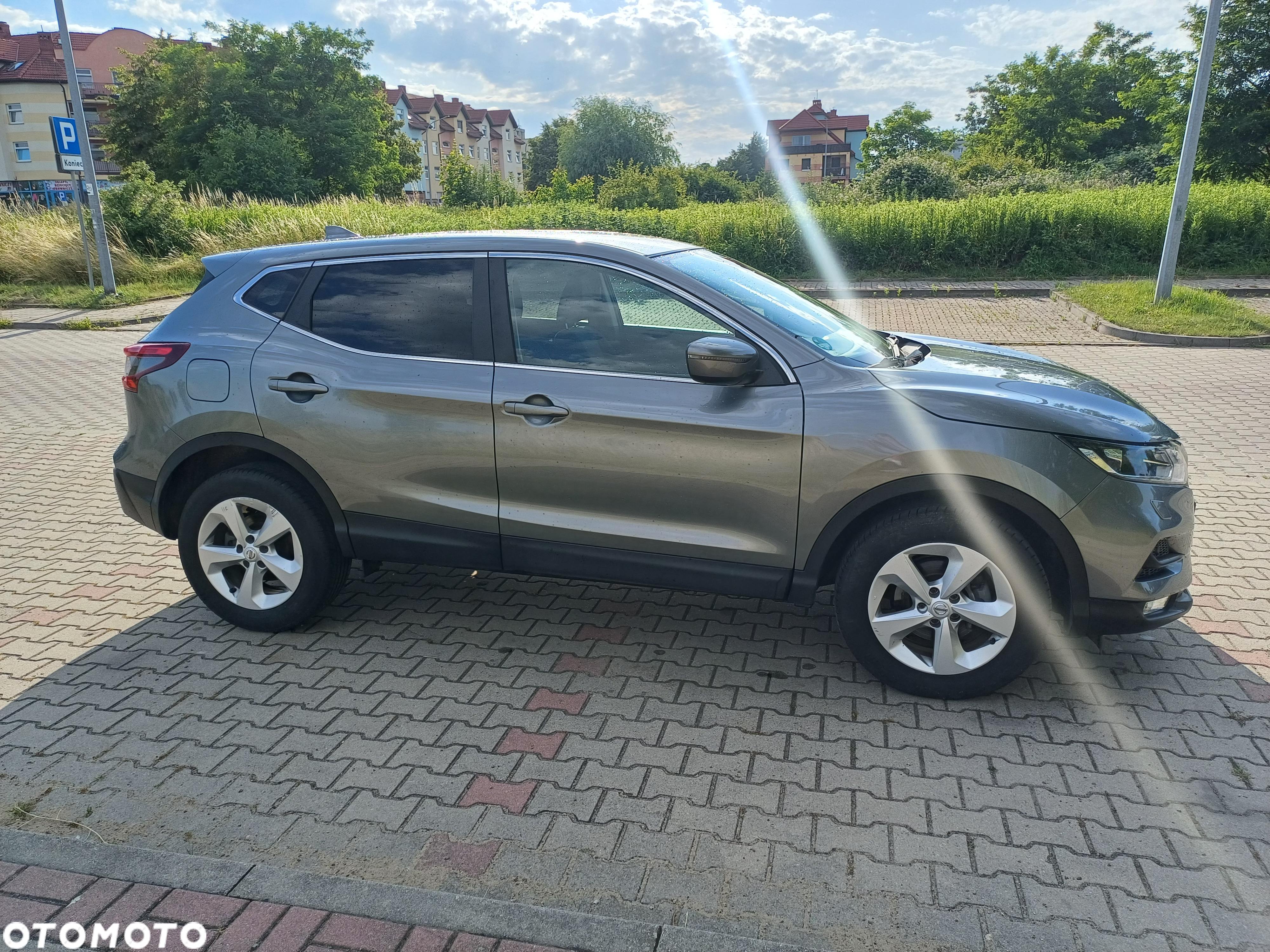 Nissan Qashqai 1.2 DIG-T Xtronic TEKNA - 4