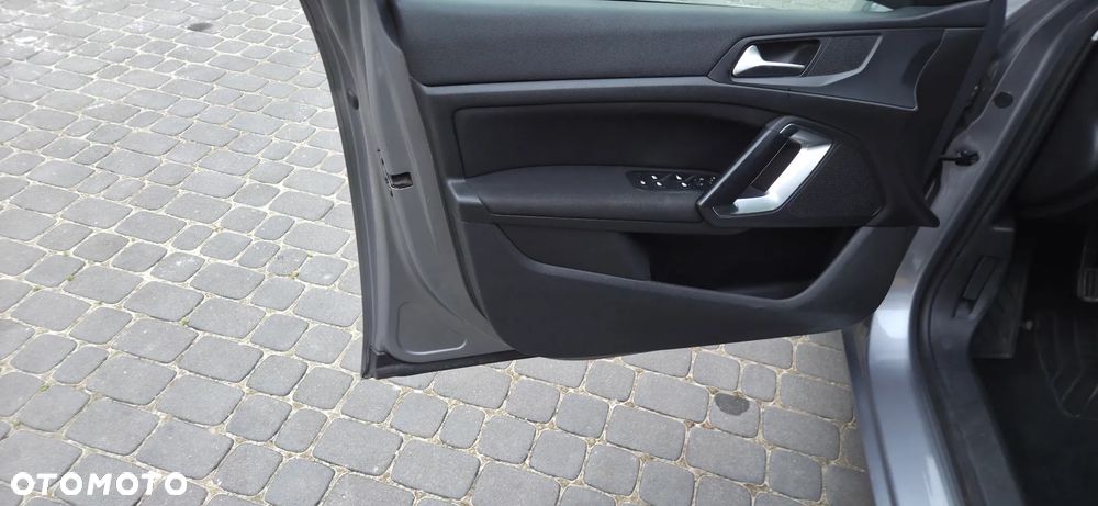 Peugeot 308 1.6 HDi Style - 23