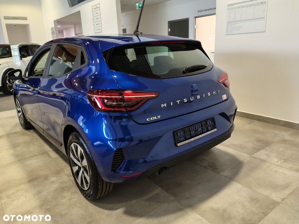 Mitsubishi Colt - 3