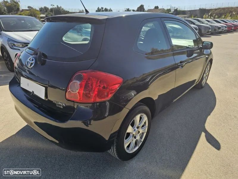 Toyota Auris 1.4 D4d - 18