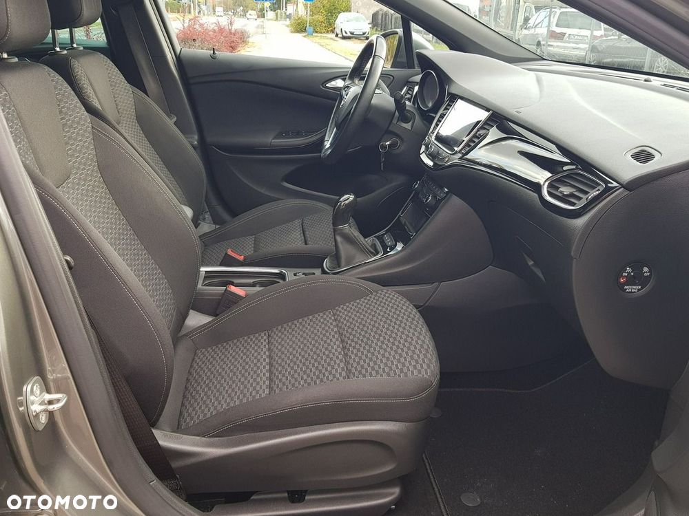 Opel Astra 1.4 Turbo Dynamic - 17