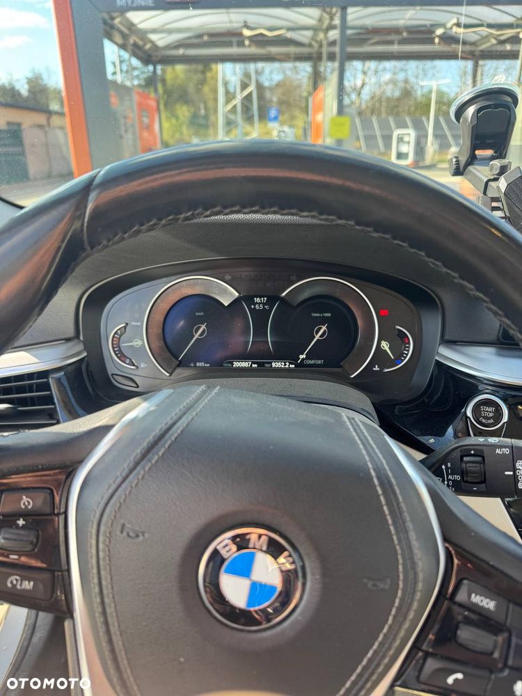 BMW Seria 5 520d - 14