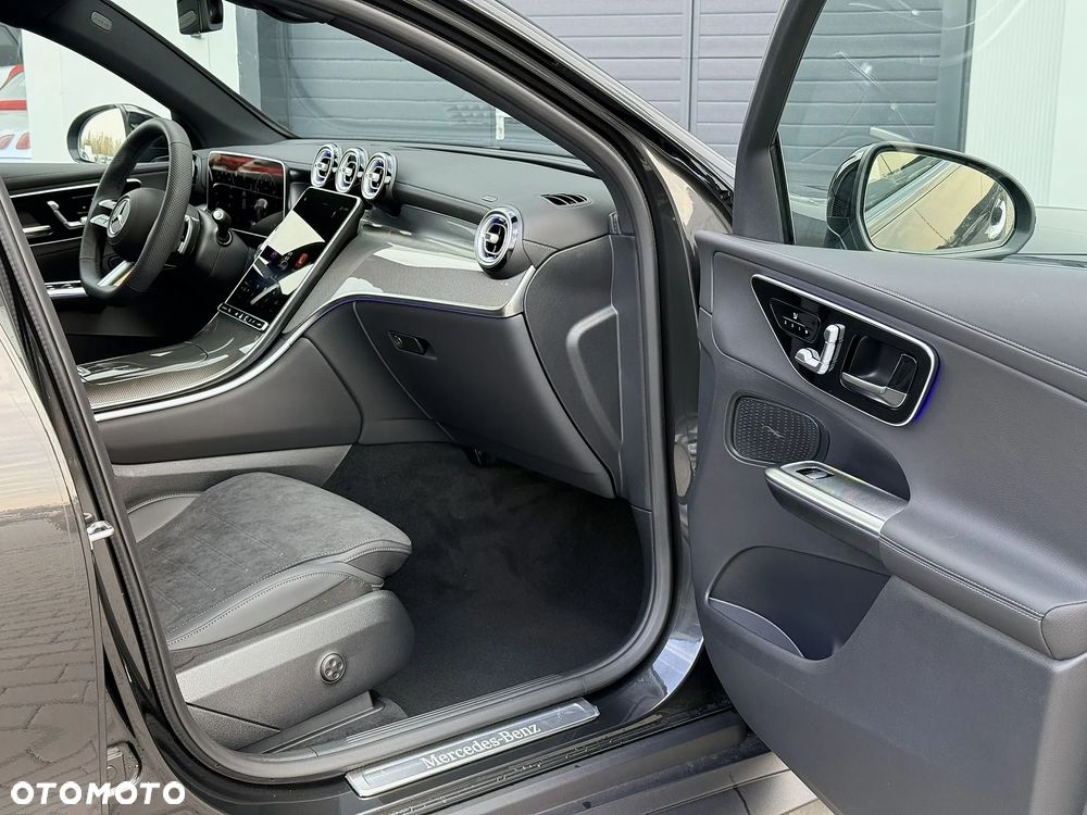 Mercedes-Benz GLC - 24