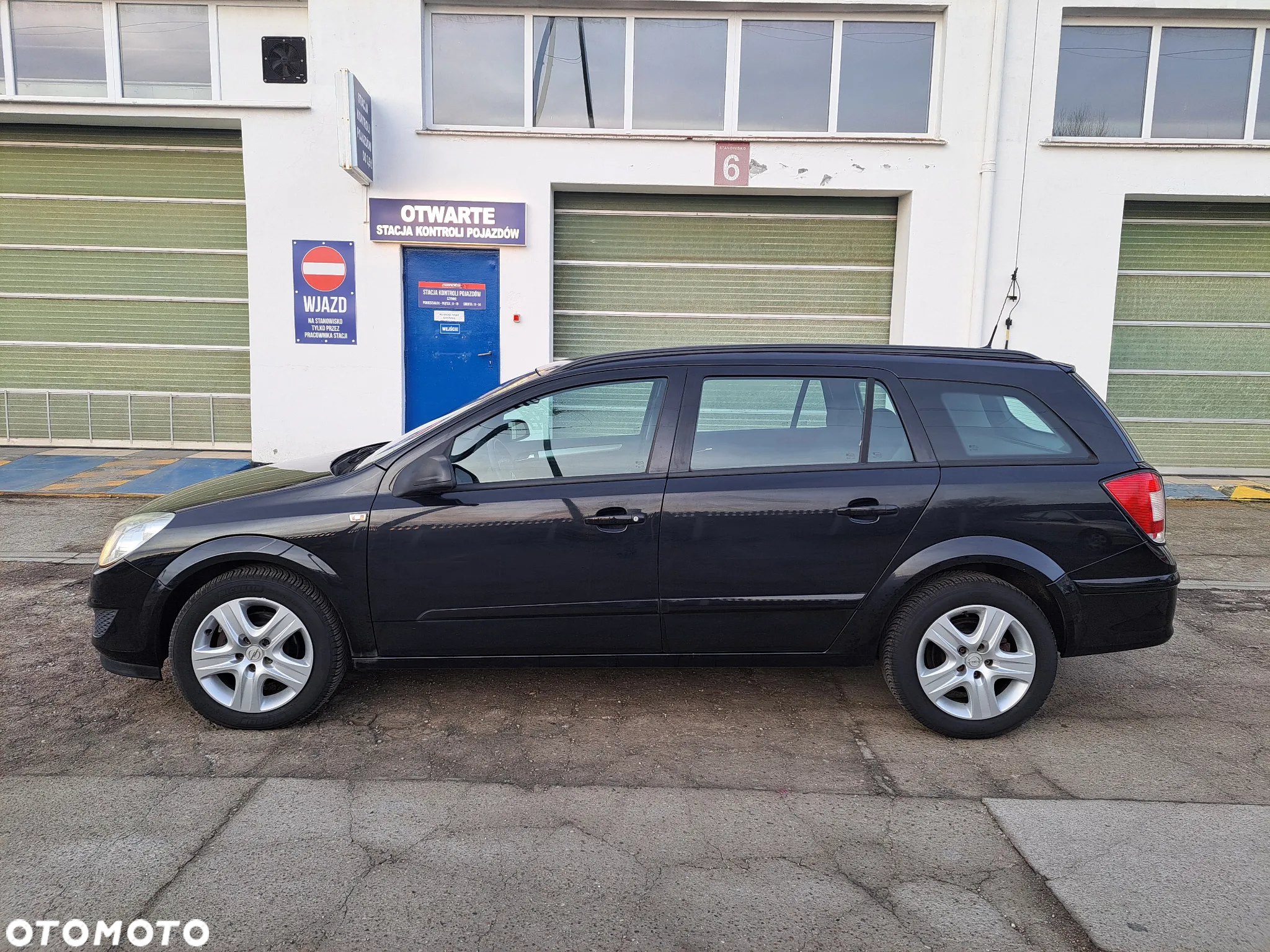 Opel Astra 1.6 Caravan NAVI - 3