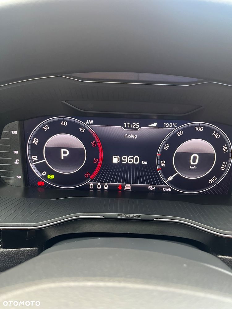 Skoda Superb 2.0 TDI SCR 4x4 L&K DSG - 23