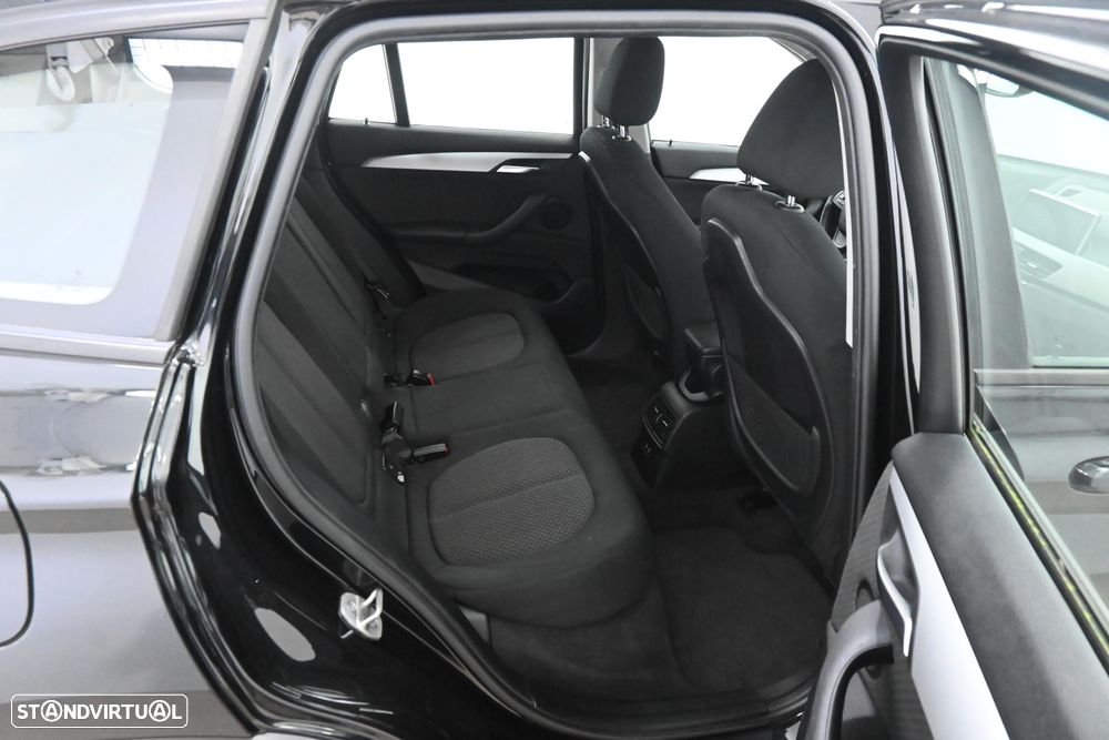 BMW X1 xDrive25e Advantage - 12