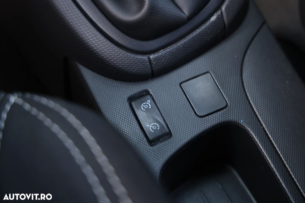 Renault Clio Energy dCi 90 Start & Stop Experience - 25