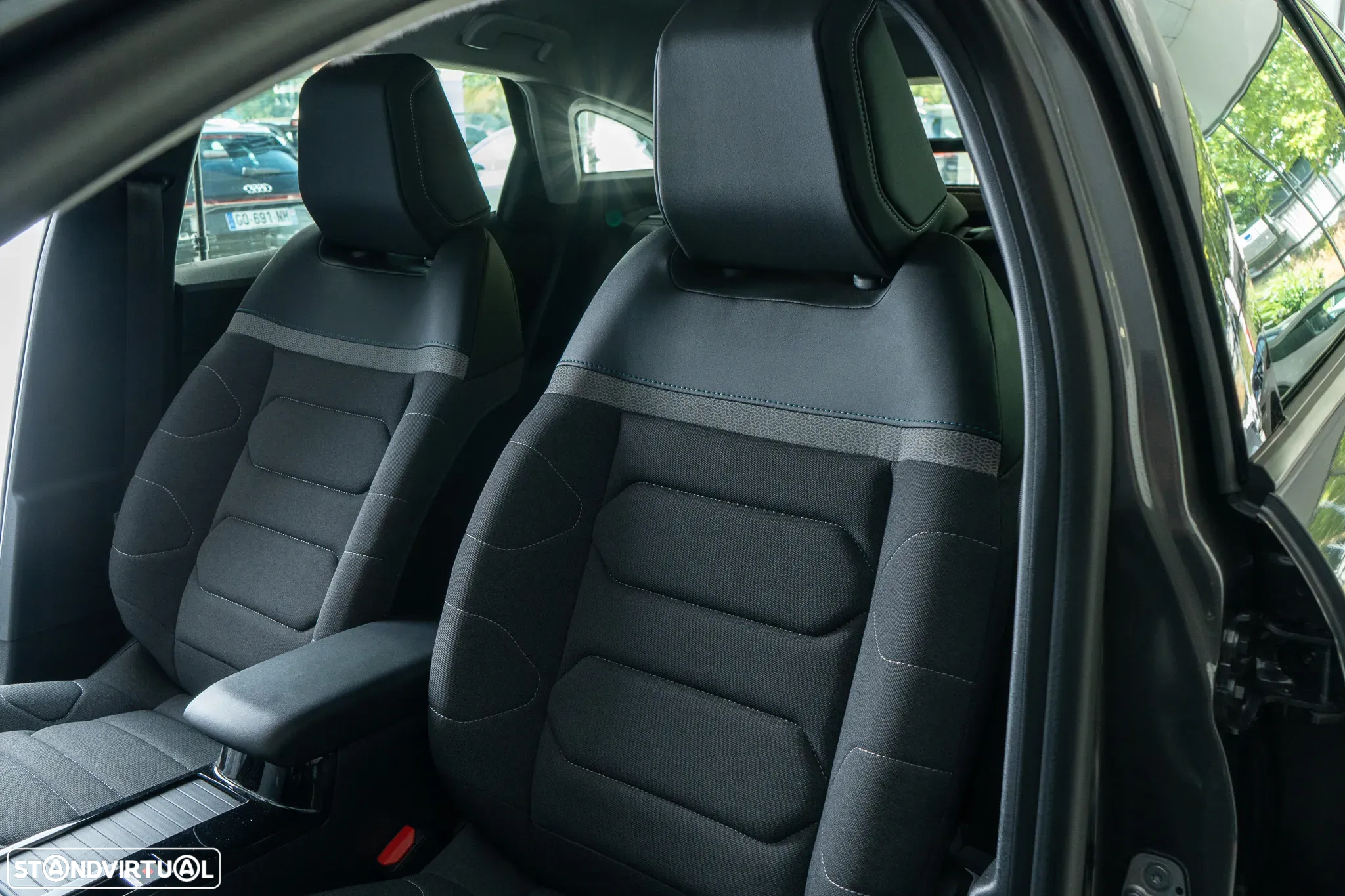 Citroën C4 PureTech 130 Stop&Start EAT8 FEEL PACK - 18