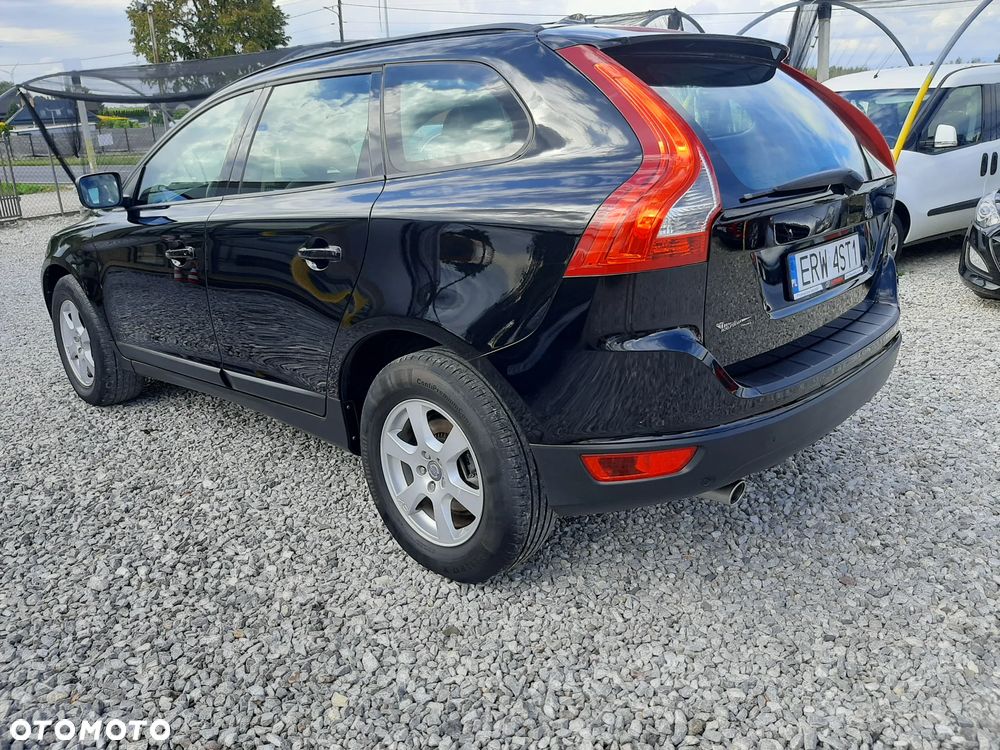 Volvo XC 60 D5 AWD Momentum - 11