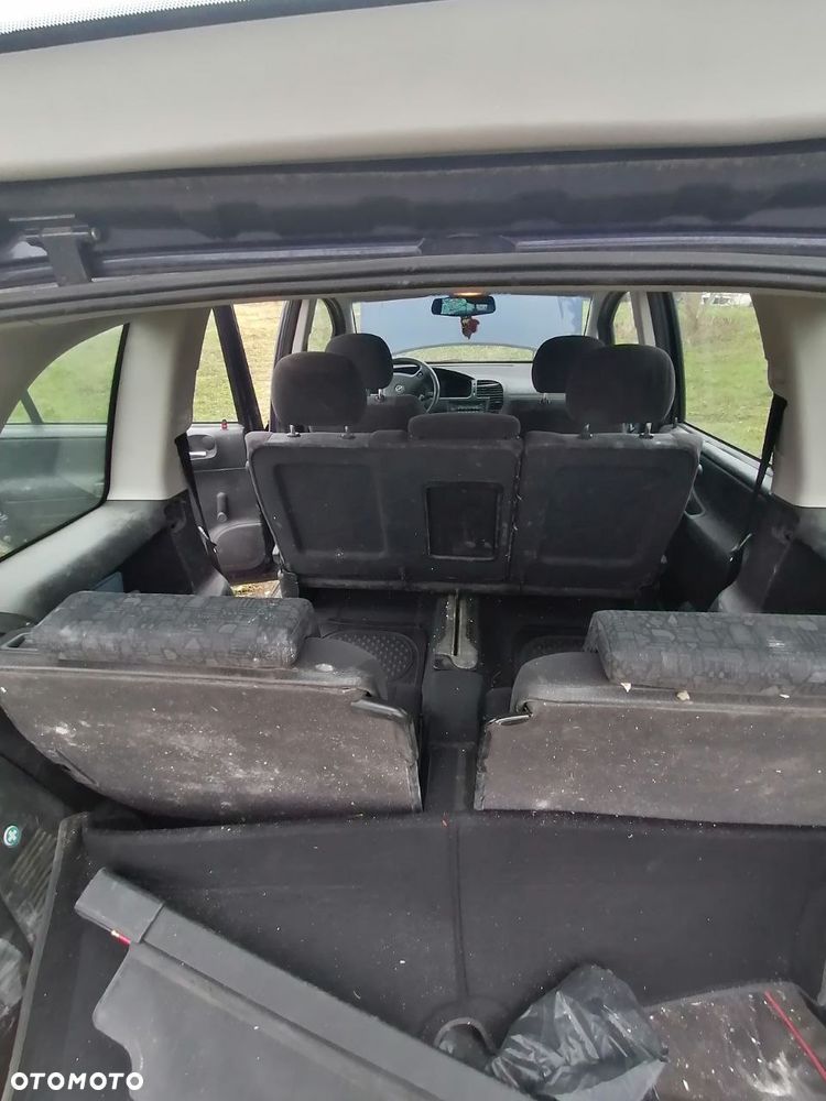 Opel Zafira 1.8 16V Elegance - 11