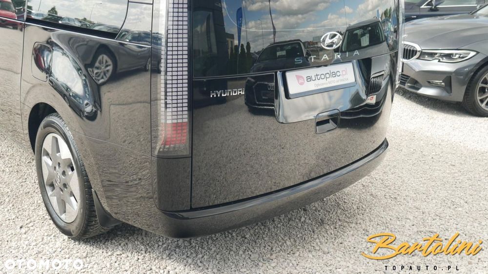 Hyundai Staria - 10