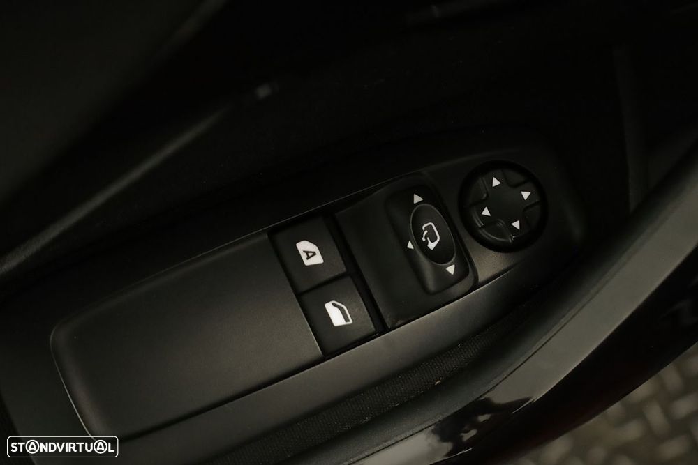 Peugeot 208 1.2 PureTech Active - 20