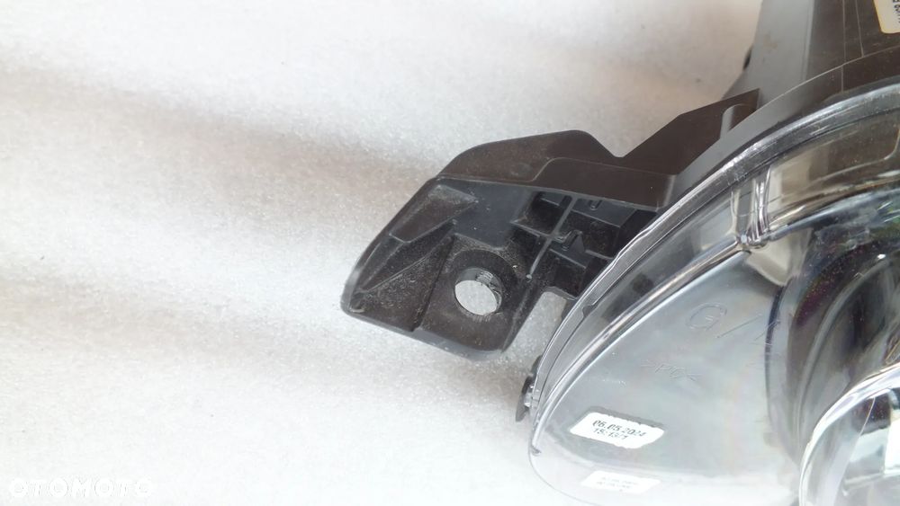 Lampa przednia lewa prawa Fulled Citroen C3  III - 10