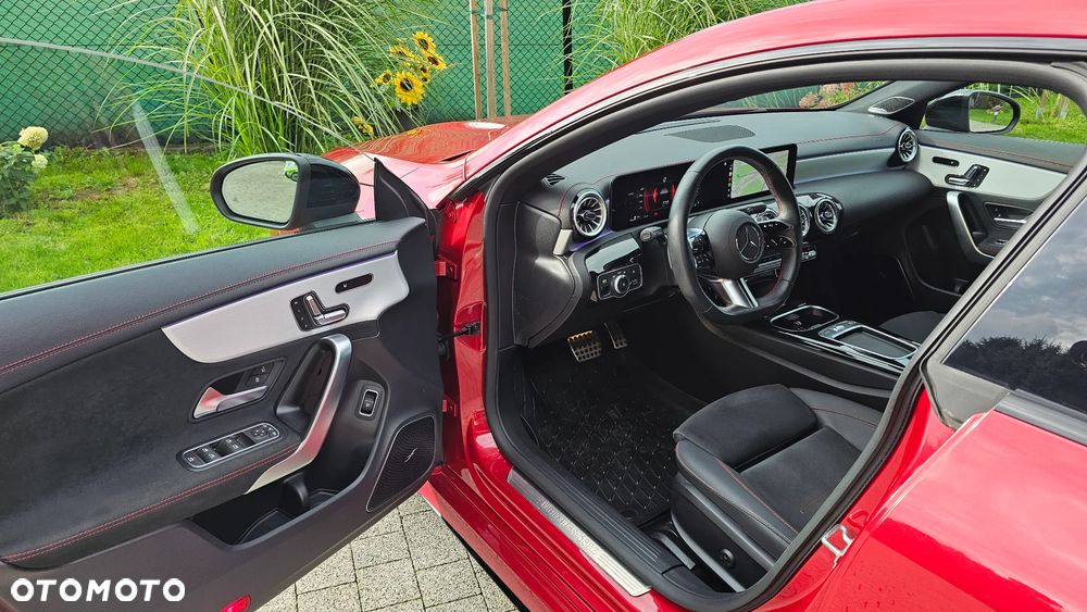 Mercedes-Benz CLA 250 mHEV 4-Matic AMG Line 8G-DCT - 25