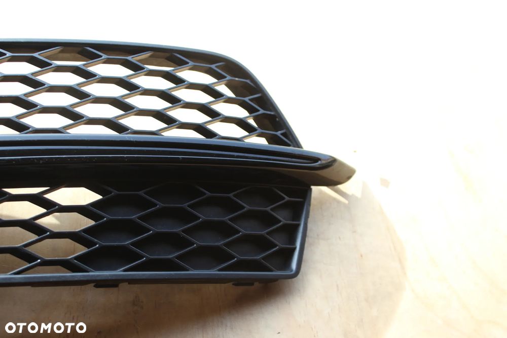 KRATKA ZDERZAKA LEWA AUDI Q5 8R0 LIFT S LINE 8R0807681S 2014 - 4