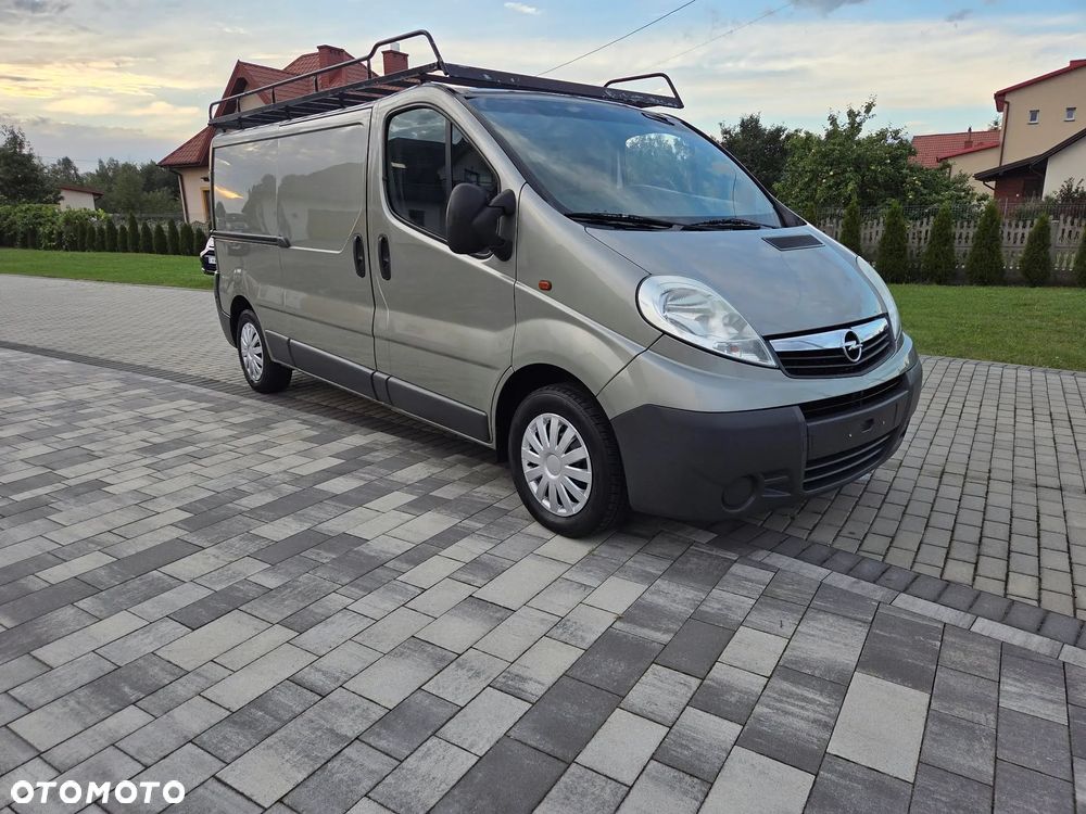 Opel VIVARO LONG KLIMA ORYGINAŁ PRZEBIEG SPRAWNY ZADBANY FULL OPCJA DOPOSAŻONY - 4