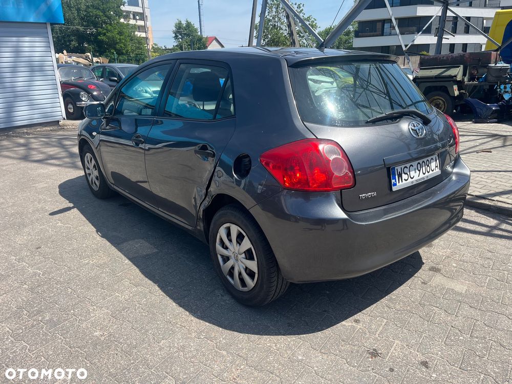 Toyota Auris 1.4 VVT-i - 7