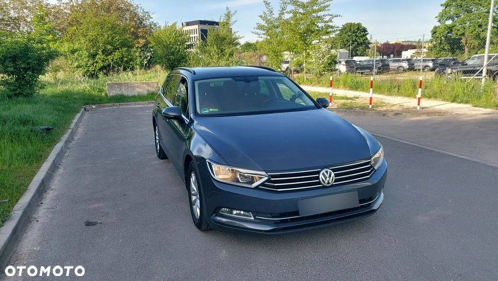 Volkswagen Passat 1.6 TDI (BlueMotion Technology) DSG Comfortline - 2