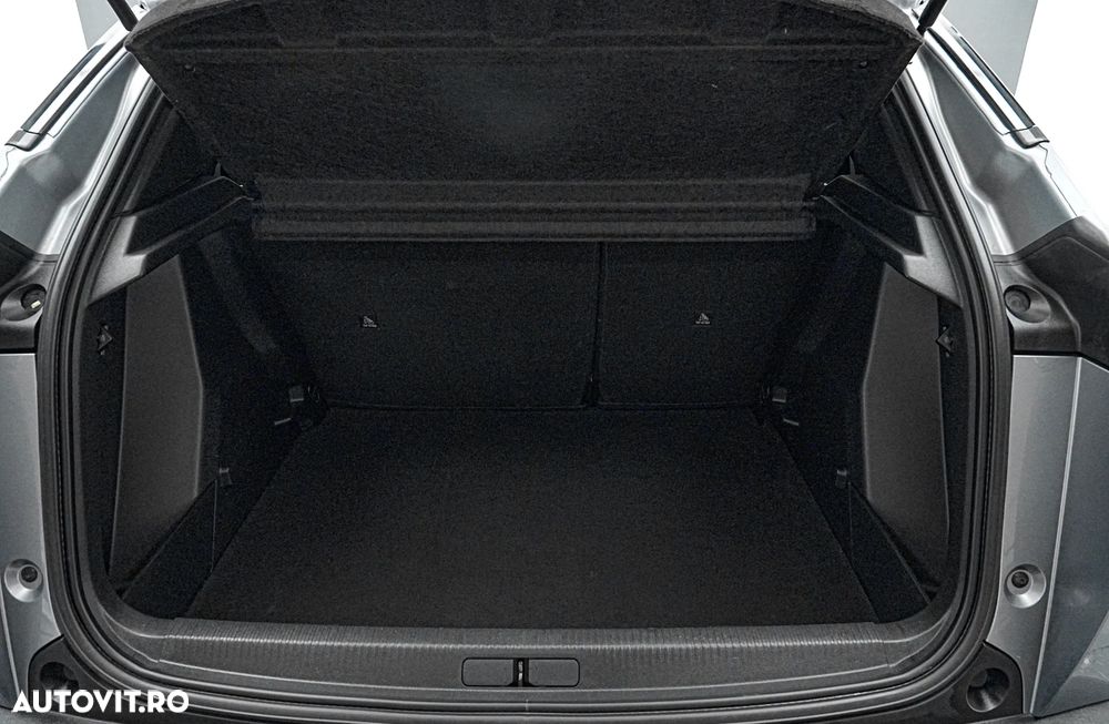Peugeot 2008 1.2 L PureTech STT EAT8 Allure - 23
