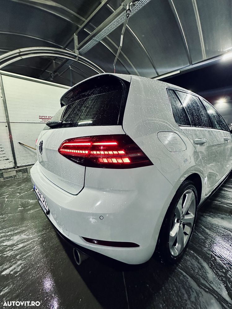 Volkswagen Golf - 15