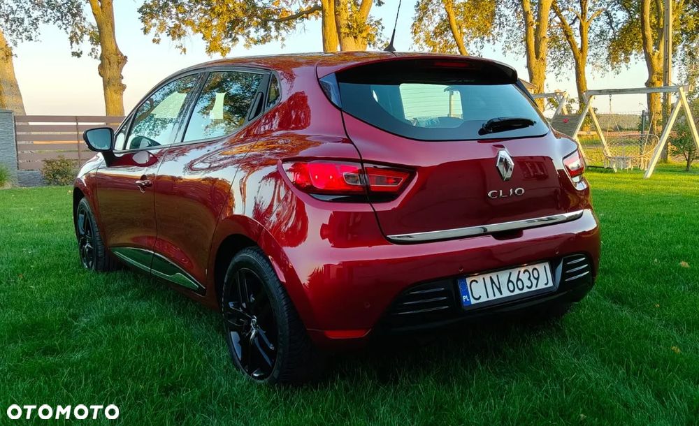 Renault Clio 1.2 16V 75 LIMITED - 13