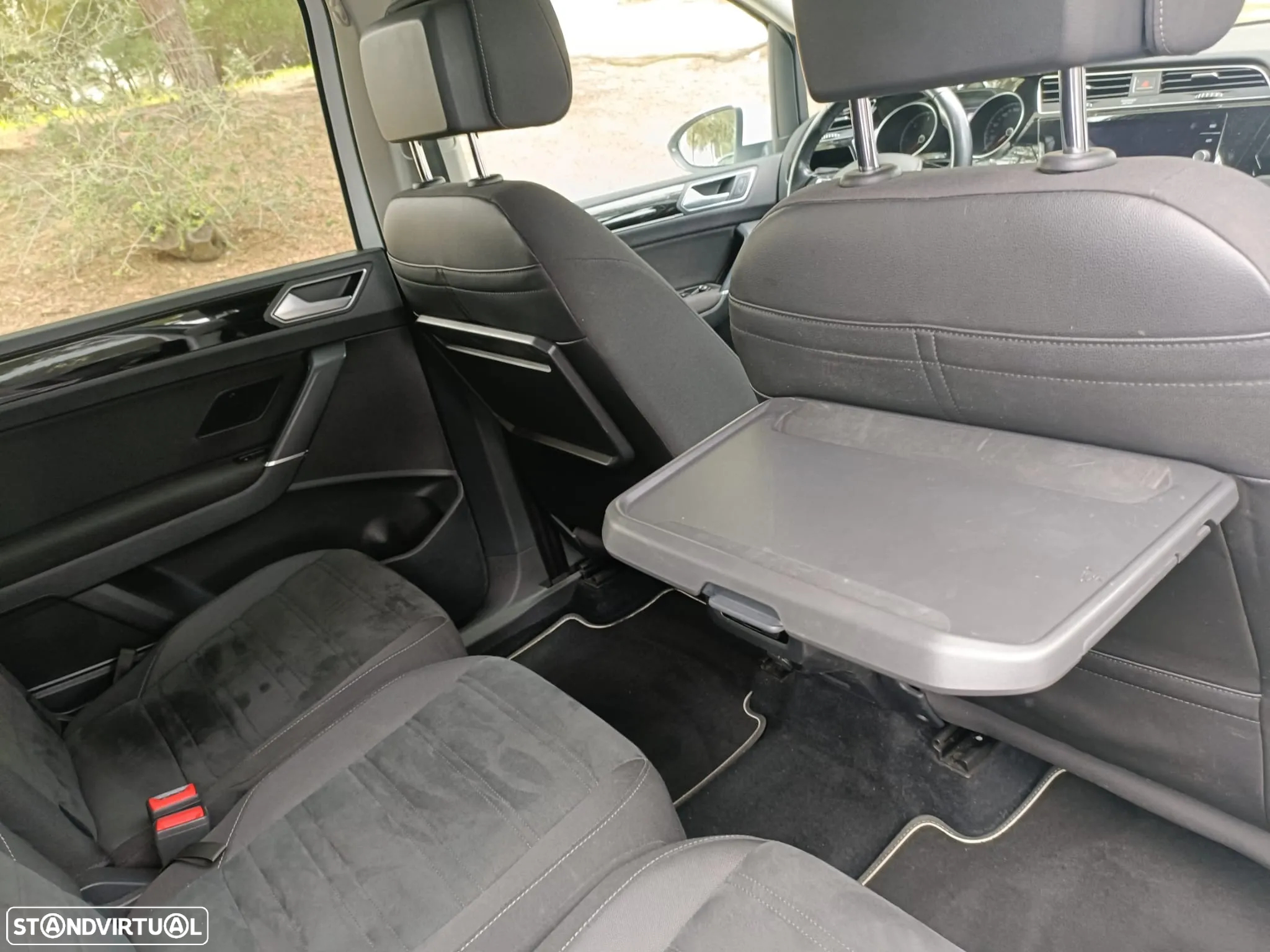 VW Touran 1.6 TDI Highline DSG - 14