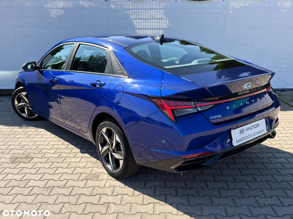 Hyundai Elantra 1.6 Executive CVT - 3