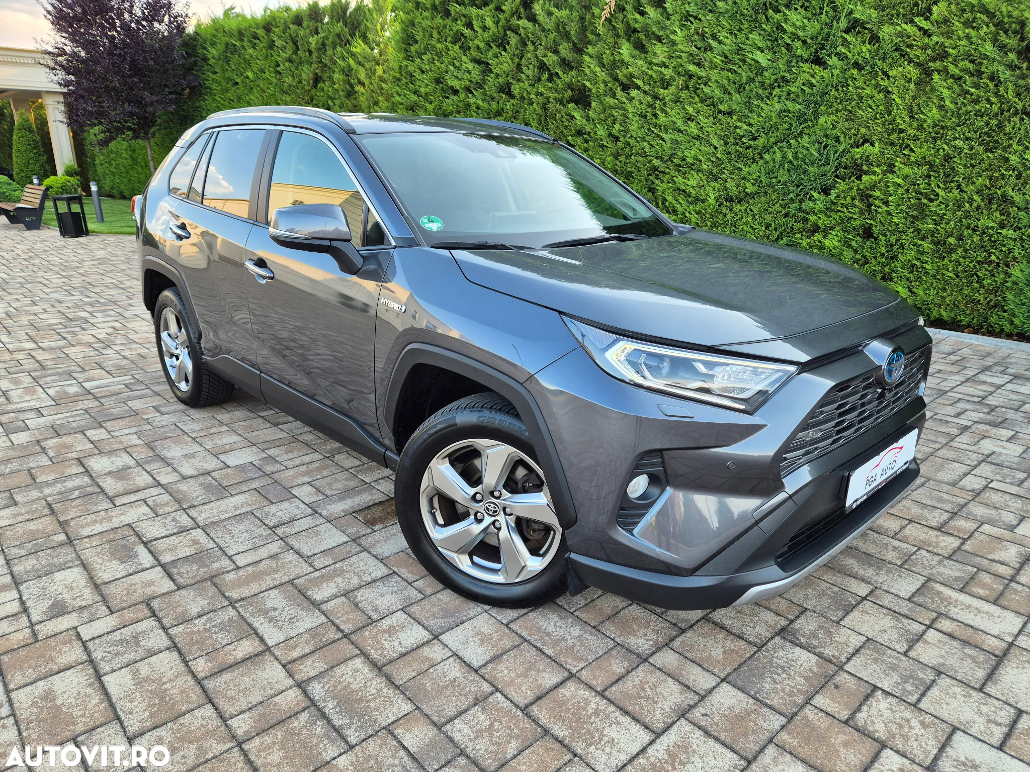 Toyota RAV4 2.5 4x4 Hybrid Lounge - 12