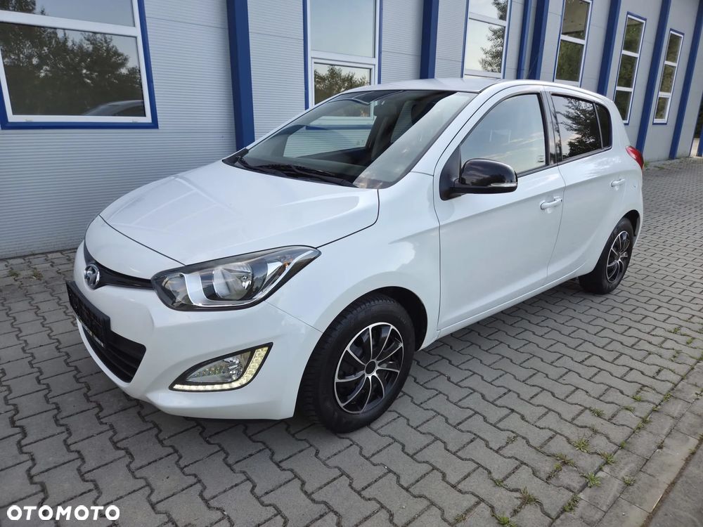 Hyundai i20 1.2 Fifa World Cup Edition - 1