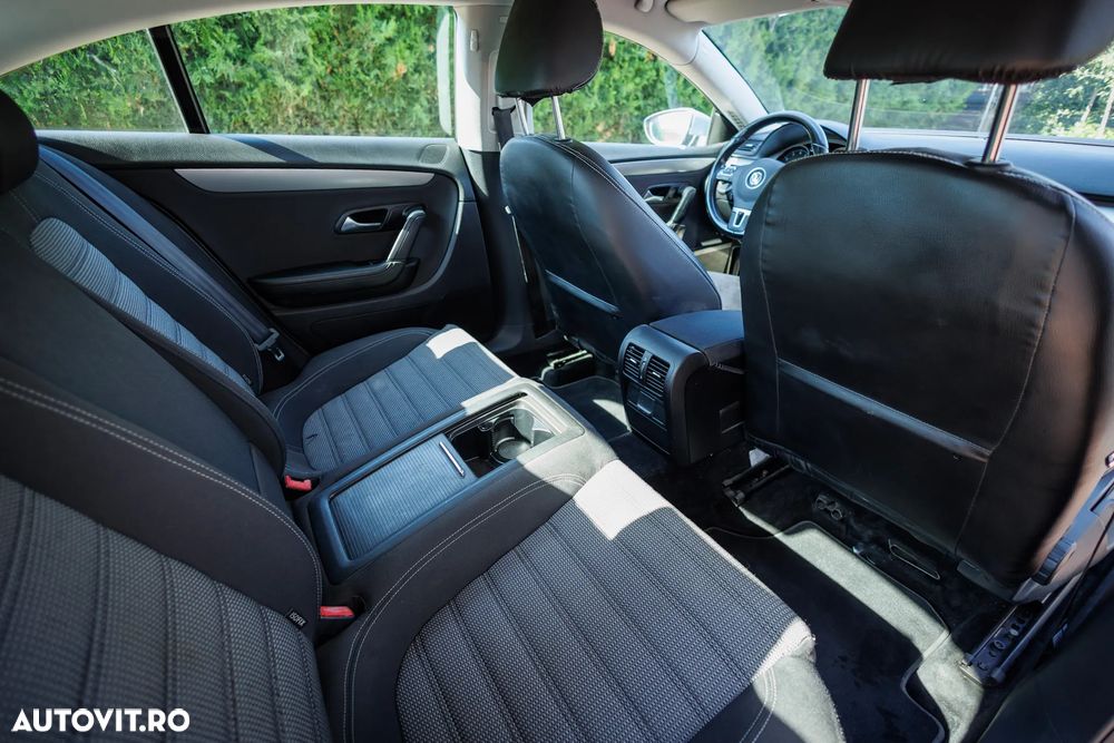 Volkswagen Passat - 12