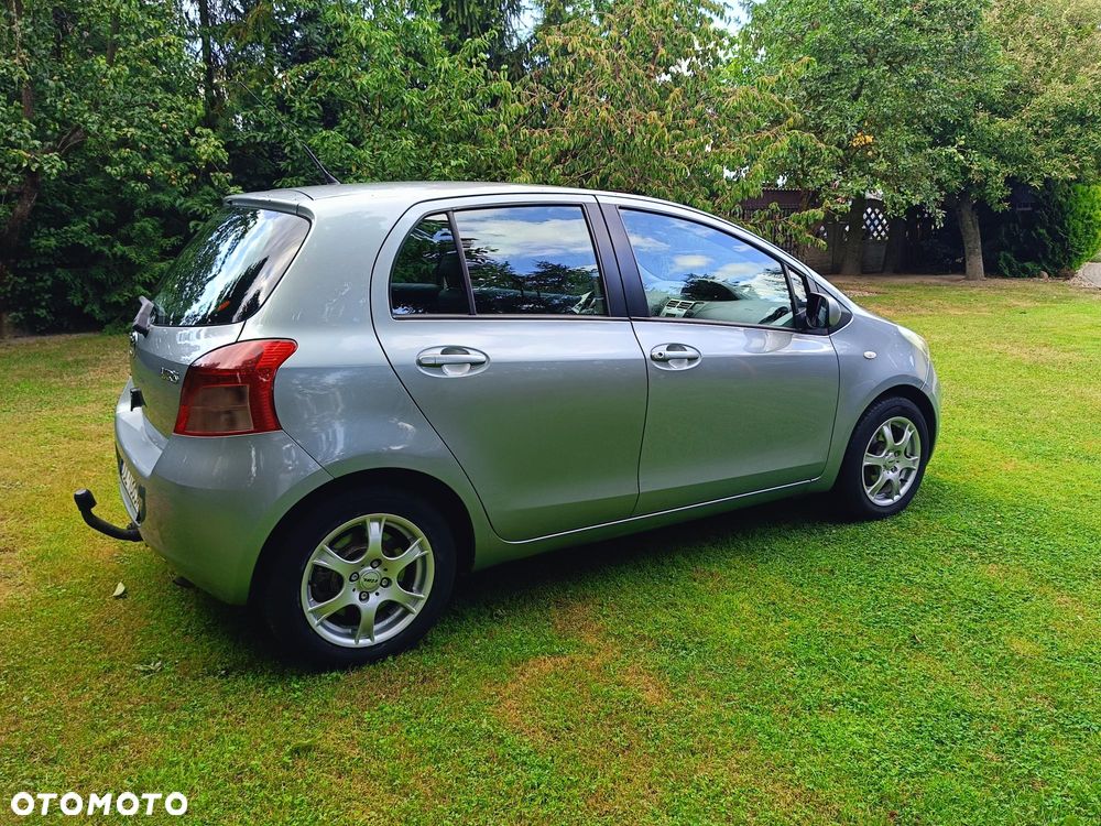 Toyota Yaris 1.3 VVT-i Sol - 4