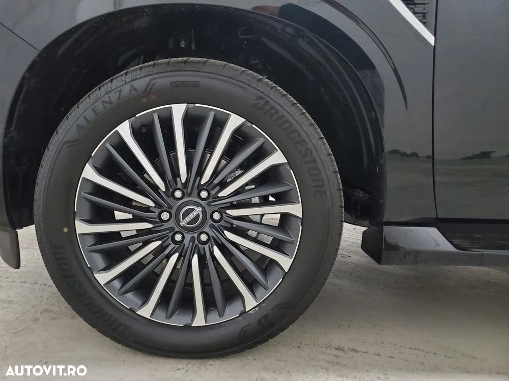 Nissan Armada - 5