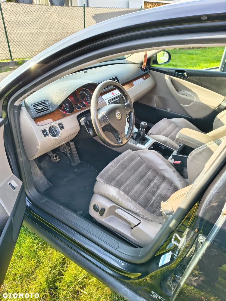 Volkswagen Passat 2.0 TDI DPF Comfortline - 8