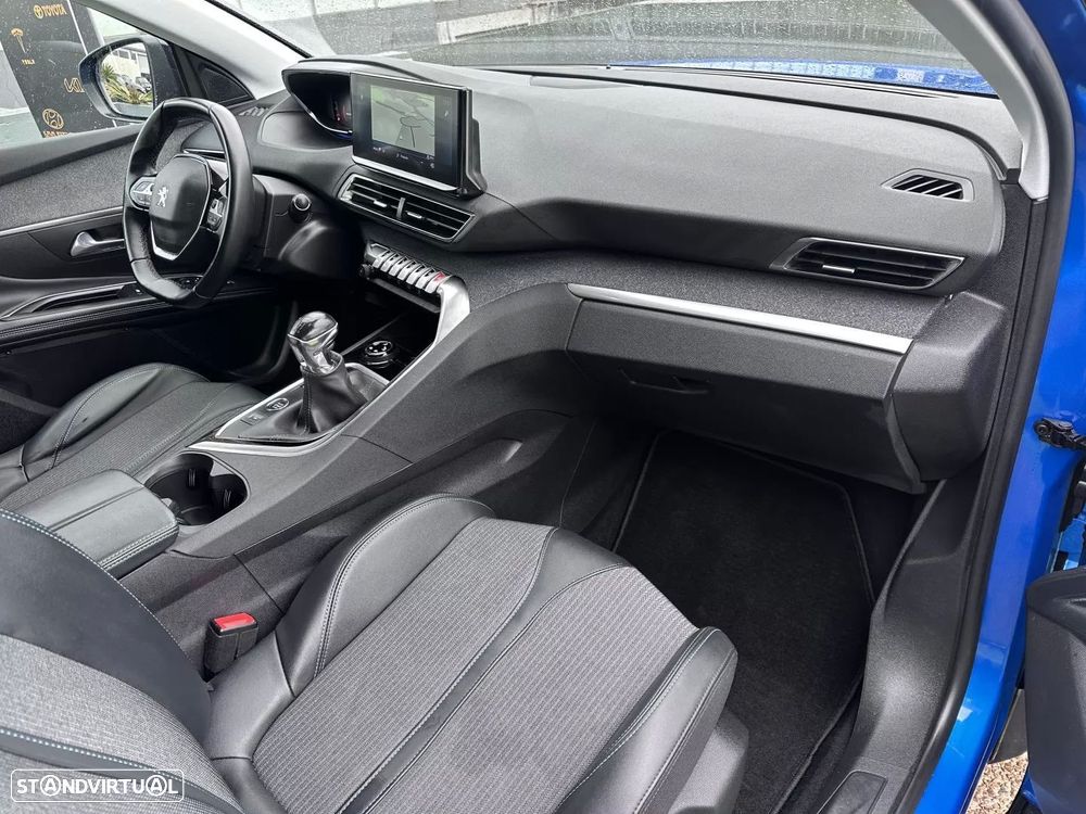 Peugeot 3008 PureTech 130 Stop & Start GPF Allure Pack - 46