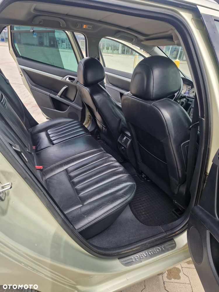 Peugeot 407 - 13
