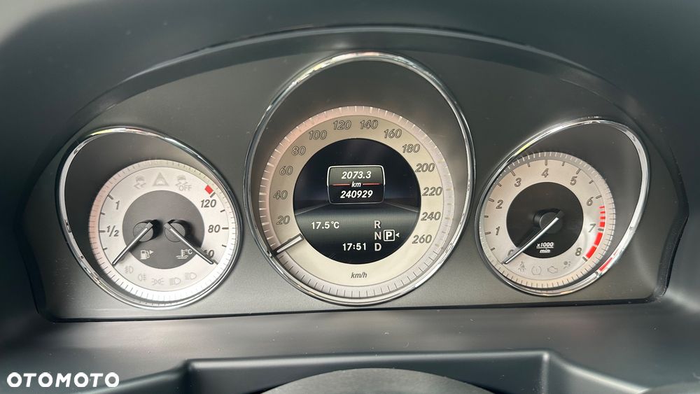 Mercedes-Benz GLK 350 4-Matic - 10