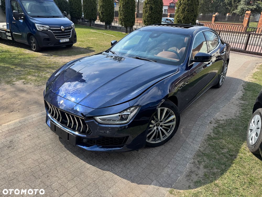 Maserati Ghibli GranSport - 18