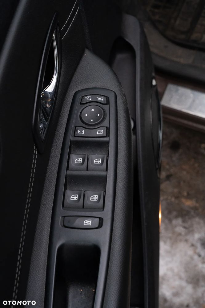 Renault Scenic 1.6 dCi Energy Bose Edition S&S - 12